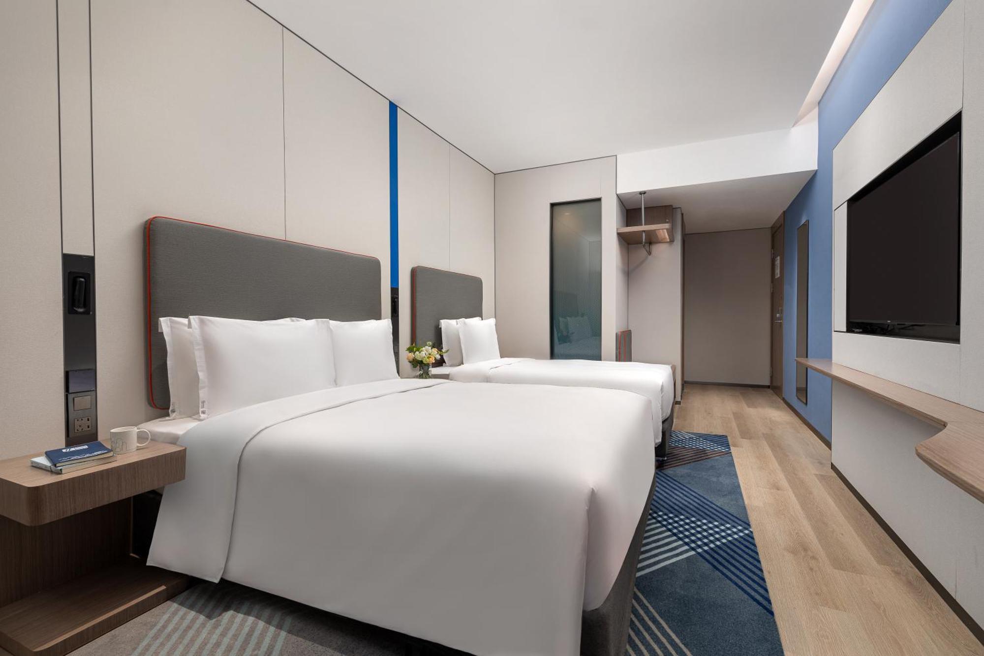 Holiday Inn Express Changfeng Park Shanghai Exterior foto
